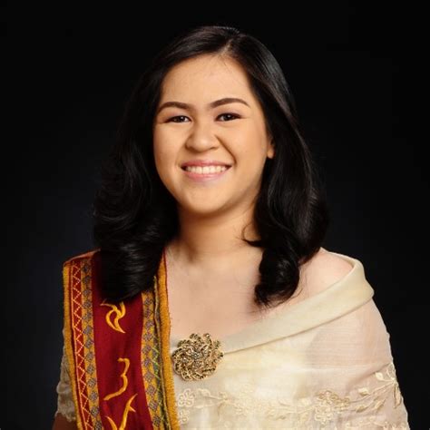 Patricia Buenaventura Profiles .